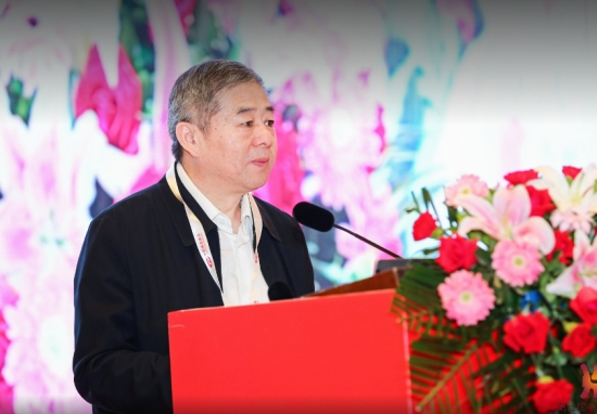 黨的二十大報告指出，要實施產(chǎn)業(yè)基礎(chǔ)再造工程，支持專精特新企業(yè)發(fā)展