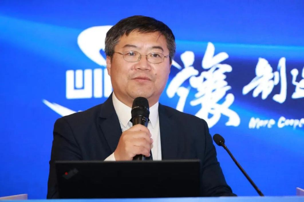  同濟大學工業4.0學習工廠主任/國家智能制造專家委員會委員陳明教授作報告