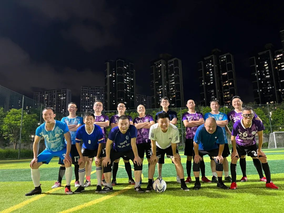 品成足球隊員們風雨無阻，協同共進